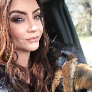 Meet your Posher, Melanie